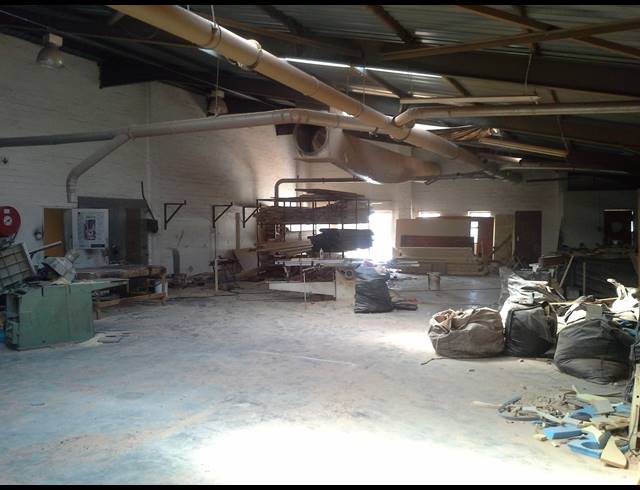 735M² FACTORY TO LET IN OTTERY
